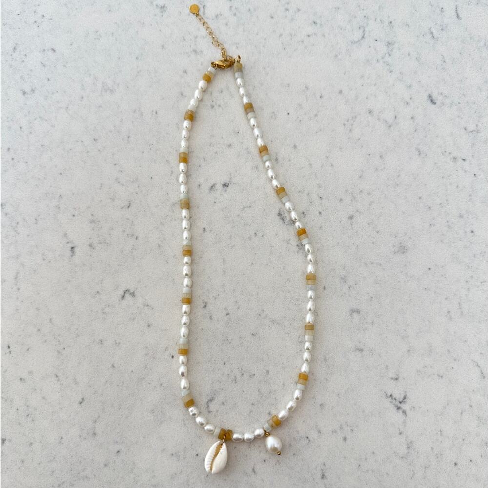 Bruna - Mare Pearl & Shell Necklace in White Yellow & Gold